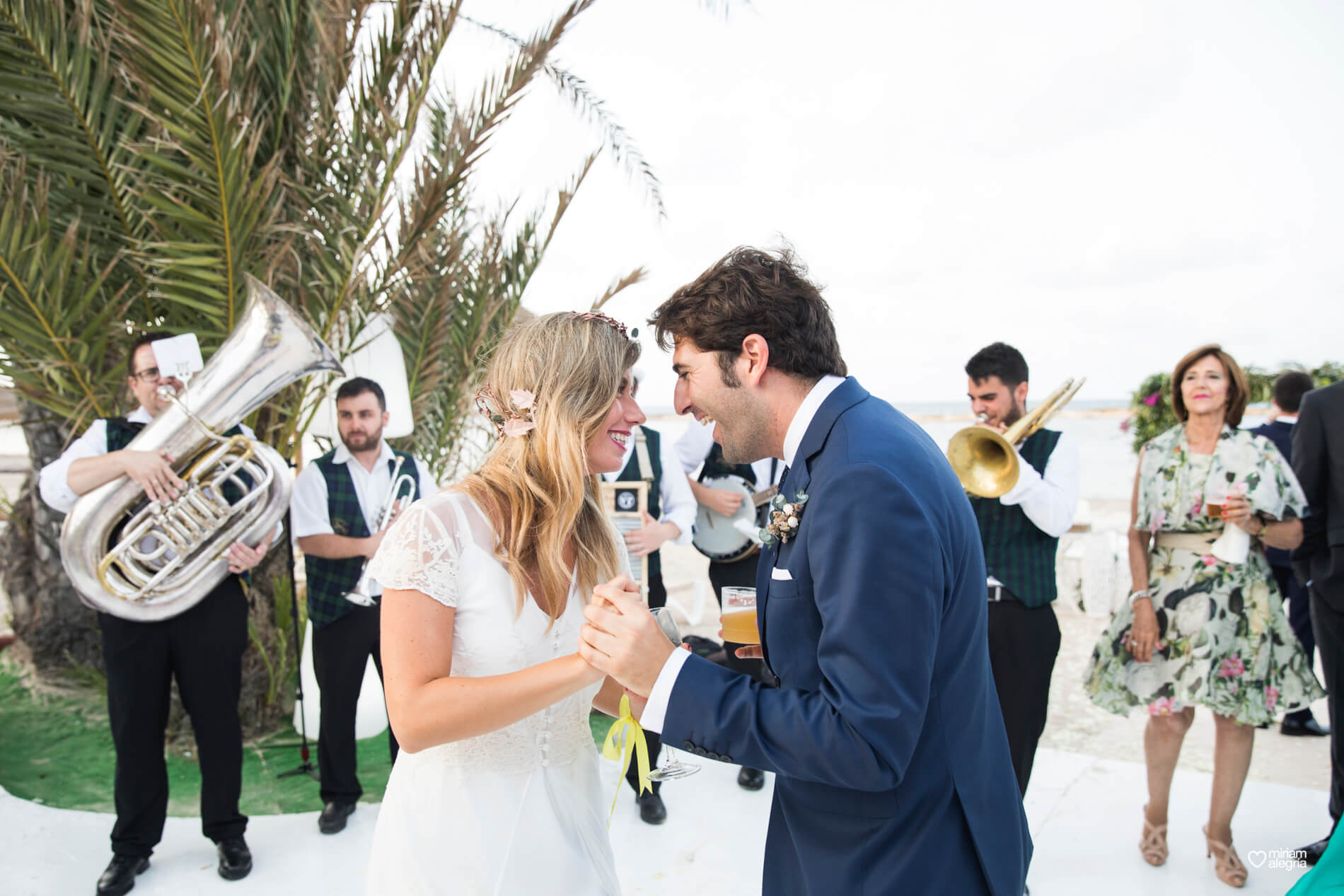 boda-en-collados-beach-miriam-alegria-123