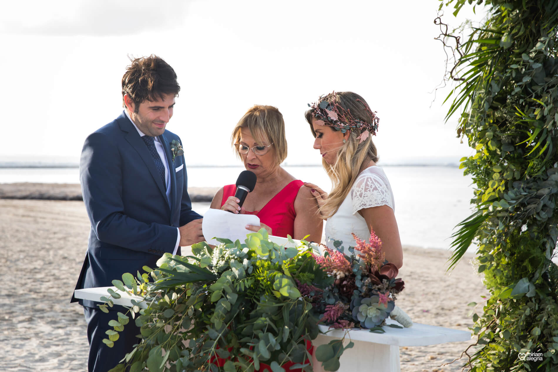 boda-en-collados-beach-miriam-alegria-87